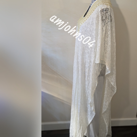 Gorgeous Cream & Gold Embroidered V- Neck Lace Kaftan Dress - Picture 4 of 6